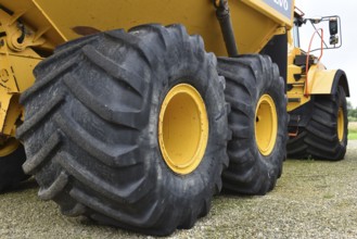 Car tyres from a dump truck