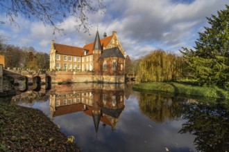 Burg Hülshoff, Havixbeck, Münsterland, North Rhine-Westphalia, Germany, Europe