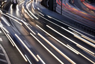 Heavy traffic on the A100 motorway, Berlin, 23.11.2020