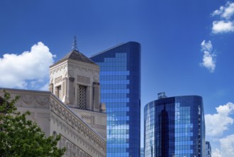 Scenic panoramic views of Auckland skyline and financial downtown city center.