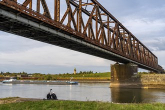 The railway bridge Duisburg-Hochfeld-Rheinhausen, over the Rhine, regional trains and many goods