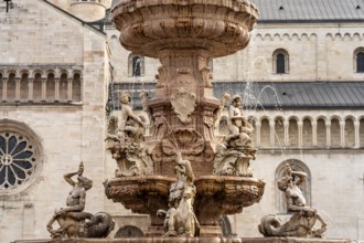 Neptune Fountain in front of the cathedral on Piazza del Duomo in Trento, Trentino, Italy, Europe