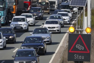 Oberhausen, North Rhine-Westphalia, Germany, traffic jam on the A3 motorway, Easter travel traffic,