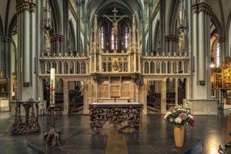 Interior of the Catholic Church of St Viktor in Xanten, Lower Rhine, North Rhine-Westphalia,