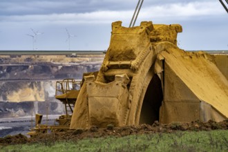 Opencast lignite mine Garzweiler 2, bucket wheel excavator 261 excavating the surface, at the rest