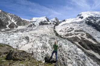 Mountaineers on the glacier, High alpine glaciated mountain landscape, La Jonction, Glacier des