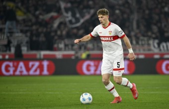 Yannik Keitel VfB Stuttgart (05) Action on the ball MHPArena, MHP Arena Stuttgart,