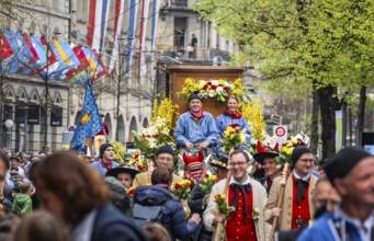 Parade of historically costumed guildsmen, Sechseläuten or Sächsilüüte, Zurich Spring Festival,
