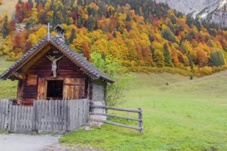 Farm buildings of the Eng alp, Eng valley, Tyrol, Austria, Europe