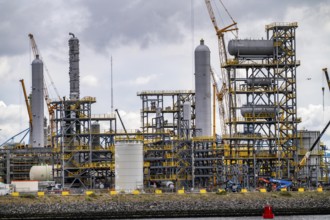 New building, construction site, of a bio-refinery of the Finnish oil company Neste, here, among