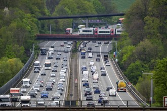 Local train S-Bahn, Regiobahn, S28, crossing the motorway A3, traffic on 8 lanes, incl. the