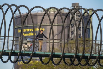 Bridge Slinky Springs to Fame, Gasometer, Cycling in the Ruhr area, Halde Franz, Haldenzeichen,