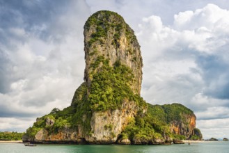 Island landscape near Krabi, stormy sky, thunderstorm, cloudy, weather, sky, storm clouds, nature,