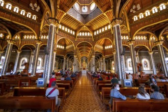 Interior view, Basílica de Nuestra Señora de Los Ángeles, Cartago, Costa Rica, Central America