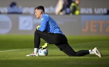 Goalkeeper Kevin Müller 1. FC Heidenheim 1846 FCH (01) warming up, Voith-Arena, Heidenheim,