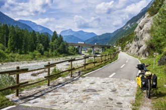 Cycle path along the Fella near Leopoldskirchen, Kanaltal, Friuli-Venezia Giulia, Italy, Europe