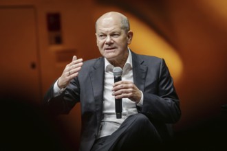 Discussion panel Olaf Scholz (SPD), Federal Chancellor, with author Juli Zeh (not pictured) in