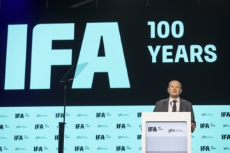 Olaf Scholz, Chancellor of the Federal Republic of Germany (SPD) speaks at the opening gala for 100