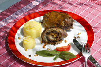 Swabian cuisine, beef roulade with pine nuts, mashed potatoes, meat dish, main course, herbs,