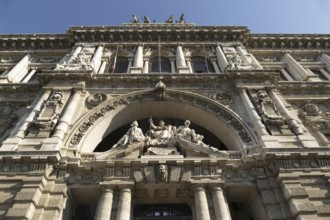 Palazzo di Giustizia, Palace of Justice, Prati district on the banks of the Tiber, Rome, Italy,
