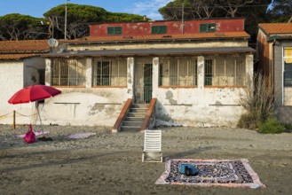 Abandoned beach house, beach, architecture, tourism, building, dilapidated, property, empty,