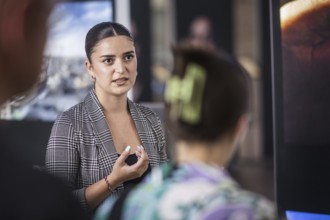 Exhibition at the Federal Foreign Office in Berlin: Jihan Alomar survived the genocide of the
