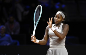 Coco Gauff USA gestures apologises for net roll, Tennis Ladies Porsche Cup, Grand Prix, GP,