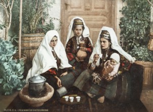 Women, Bethlehem, Palestine, Israel, Holy Land, photochrome print around 1890, Asia
