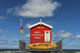 Hut for lifeguards, red, observation tower, rescue tower, beach, North Sea island, Langeoog,