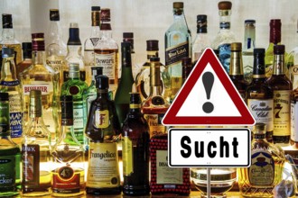 Symbolic image, warning sign for alcohol addiction, danger of addiction, alcohol abuse, health