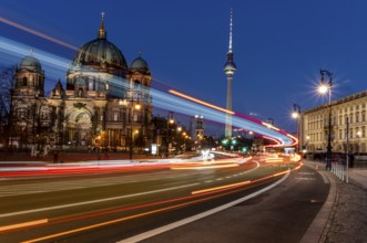 Night shots, Berlin Mitte, street traffic at Berlin Cathedral, Berlin, Germany, Europe
