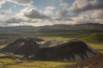 Grabrok crater. It belongs to the volcanic system of Ljosufjoll. W Iceland