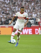 Jamie Leweling VfB Stuttgart (18) Action on the ball Crop, single image, MHPArena, MHP Arena