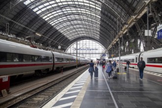 04 June 2024: Frankfurt Central Station with stopping ICE trains and lots of passenger traffic