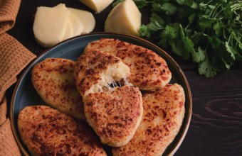 Chvishtari, corn flour tortillas with cheese, pastries, Georgian cuisine, Mchadi, homemade, top