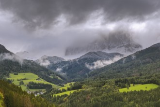 View of the cloudy Peitlerkofel group, Dolomites, St.Peter, Villnöß, Funes, Villnößtal, South
