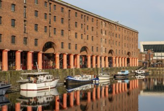Tate Liverpool art gallery, Royal Albert Dock, Pier Head, Liverpool, England, UK