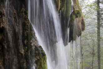 Waterfall, Plitvice Lakes National Park, Plitvicka Jezera, Lika-Senj, Croatia, Europe