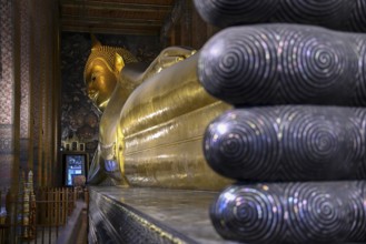 Reclining Buddha in Wat Pho, Temple of the Reclining Buddha, Bangkok, Thailand, Asia