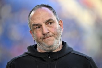 Coach Frank Schmidt 1. FC Heidenheim 1846 FCH Portrait pensive PreZero Arena, Sinsheim,