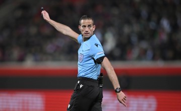 Referee Referee Javier Alberola Rojas (ESP) Gesture Gesture UEFA Conference League, Voith-Arena,