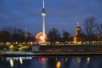 View over the Spree to the city centre park, Ferris wheel in front of the TV tower, Red City Hall,