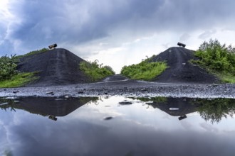 Rungenberg spoil tip in the Buer district, Night Sign light installation, Gelsenkirchen, North