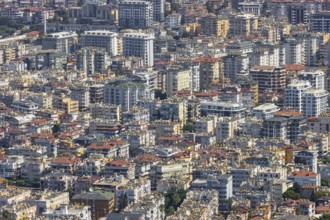 The centre of the city of Alanya is very densely built-up due to the limited area of the sea on one