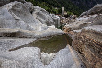Rocks in the Verzasca River, behind Lavertezzo, Verzasca Valley, Valle Verzasca, Canton Ticino,