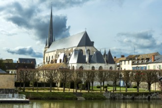 Nemours. Saint-Jean-Baptiste church on river Loing. Seine-et Marne department. Ile-de-France.