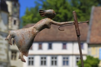 Castle garden, Haigerloch Castle, funny figurine, craftsmanship, female figurine, decorative
