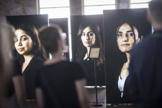Exhibition at the Federal Foreign Office in Berlin: Jihan Alomar survived the genocide of the
