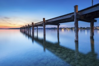 Jetty on the Lake Ammer at dusk, Herrsching am Lake Ammer, Bavaria, Germany, Europe