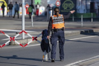 Police policewoman assistance hand signal